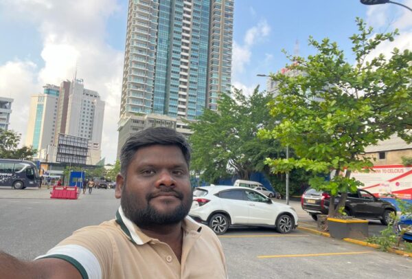 இலங்கை சுற்று பயணம்